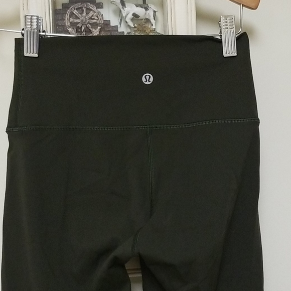 Lululemon Women's leggings Size 4 - Picture 4 of 8